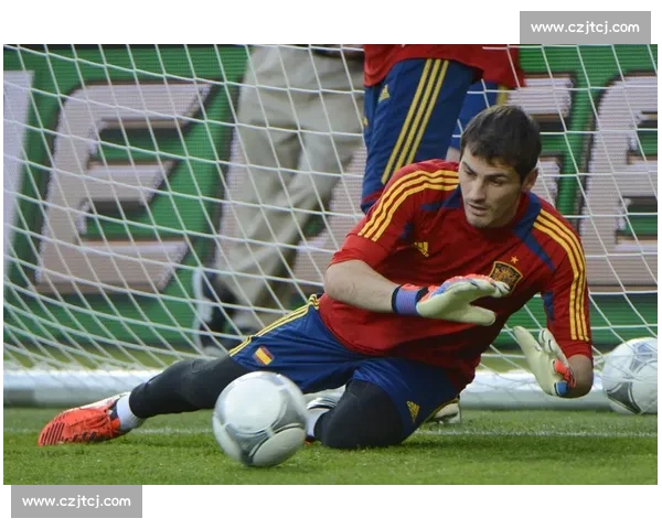 卡西神扑 + 网友调侃:阿圭罗单刀不进,射术堪忧?